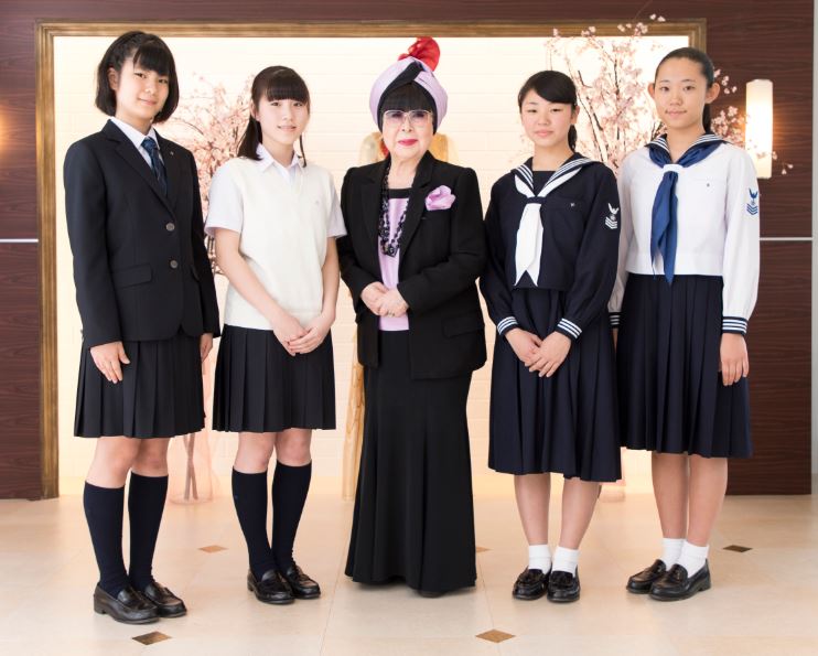 平成３０年度より高校制服が新しくなります（桂由美さんデザイン