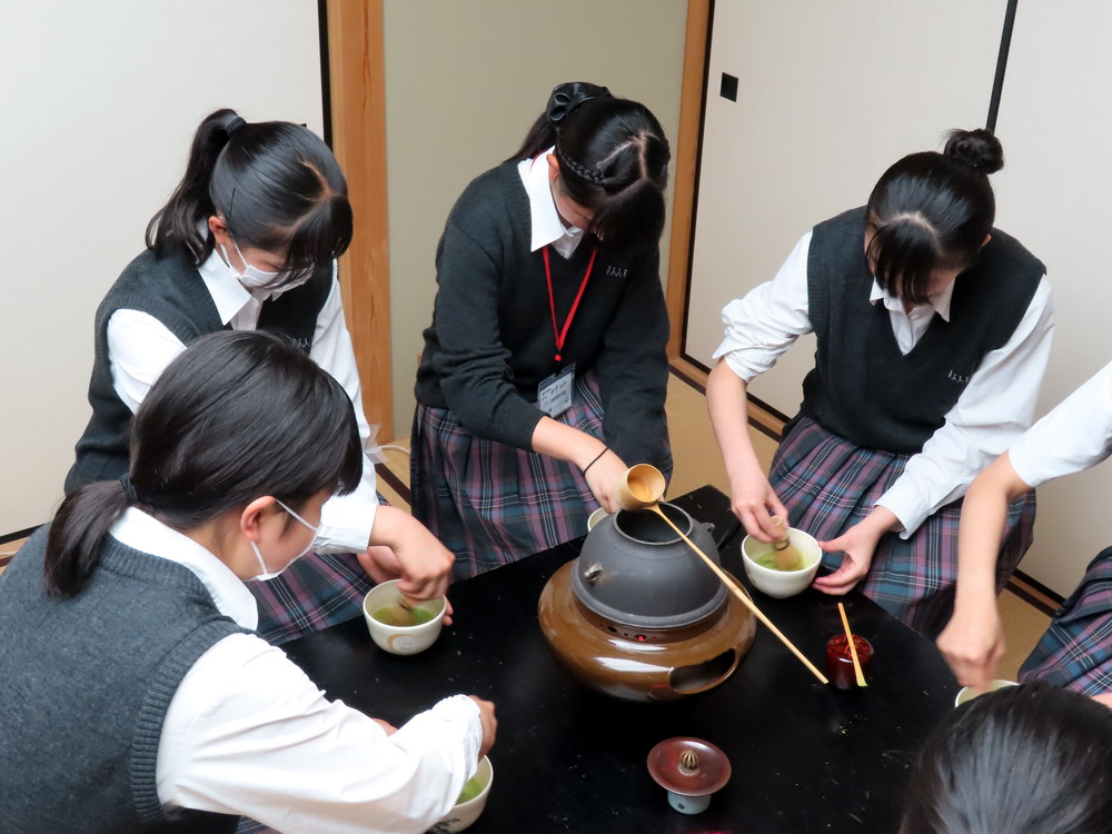 高2、和躾の日（1日目）でした！｜NEWS 詳細｜ご案内｜共立女子第二