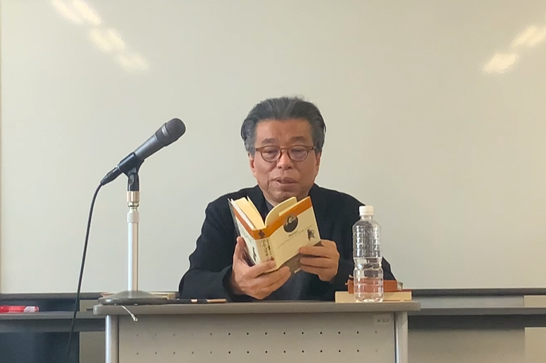 文芸学部】「翻訳概論」ゲスト講師として鹿島茂先生をお迎えしました
